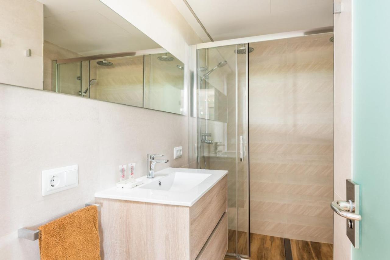 Suites Las Vistas By Menorca Vacations Son Bou Exterior photo